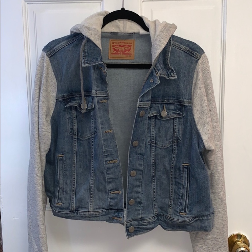 Levi Trucker Jacket